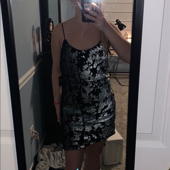 Forever 21 Velvet Sequin Dress XS - Picture 2 of 8